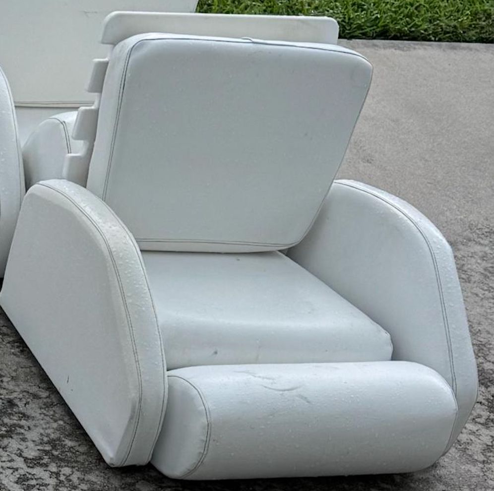 The Low-Profile "Rectangular" Seat Defect /Classic EdgeWater Upholstery